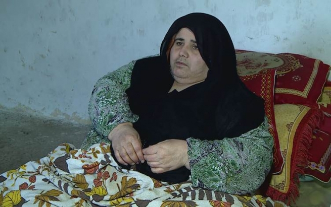 لە دهۆک ژنێک بەهۆی زۆریی کێشی لەشییەوە ناتوانێت بجووڵێت